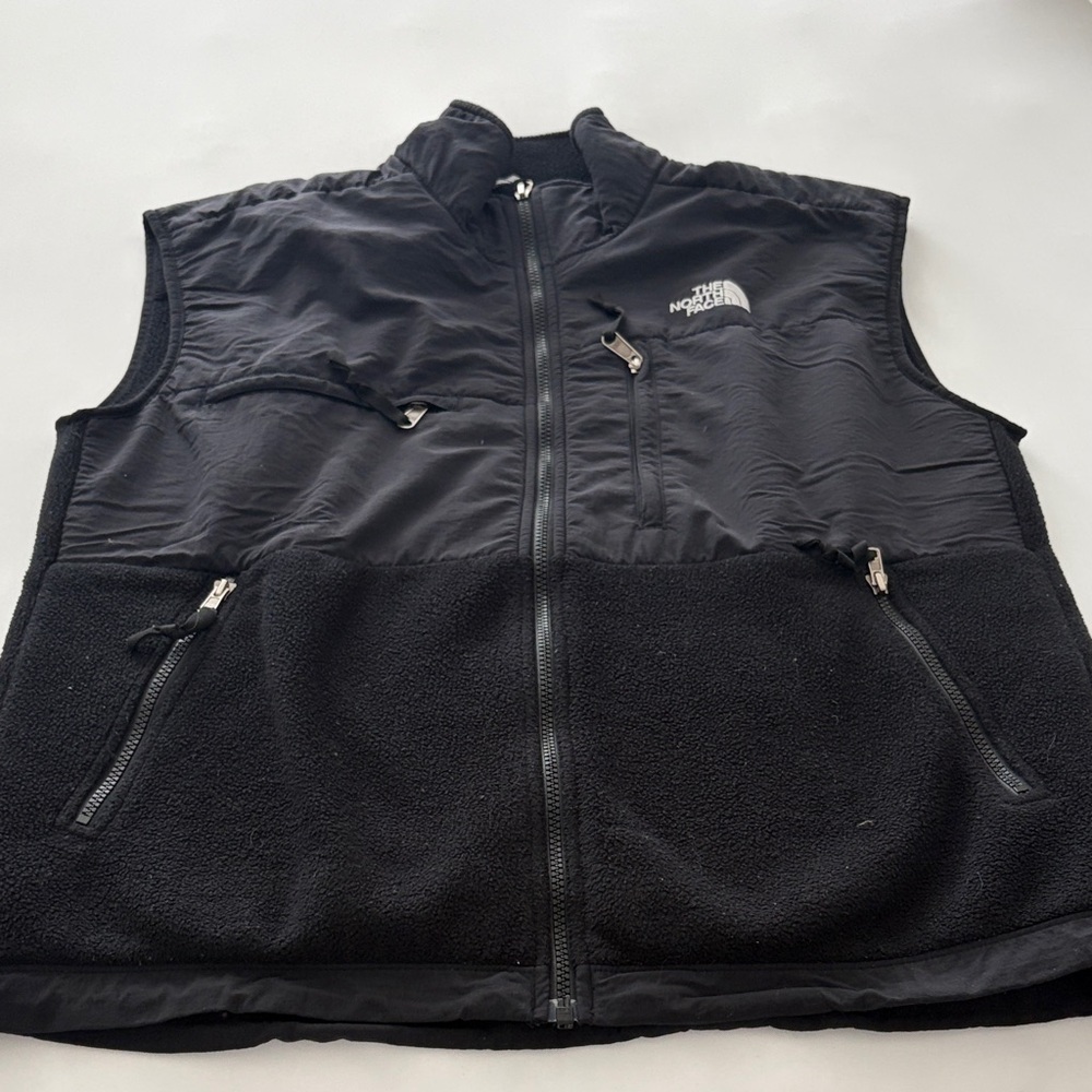 The North Face Black Men's Hybrid Fleece Vest